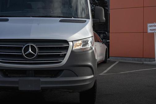 2021 Mercedes-Benz Sprinter 2500 144 WB Standard Roof Passenger