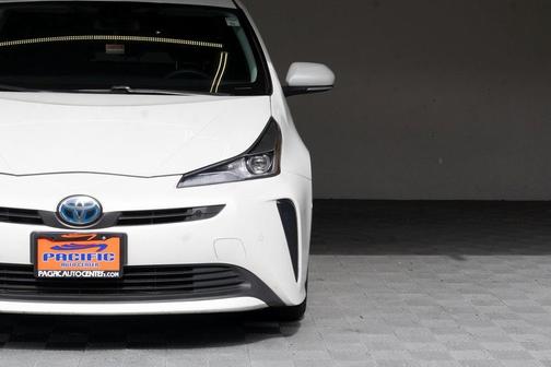 2021 Toyota Prius LE