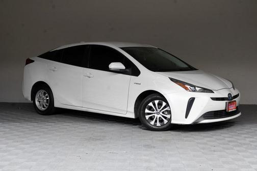 2021 Toyota Prius LE