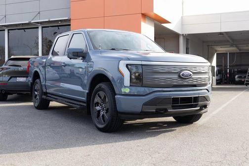 2023 Ford F-150 Lightning LARIAT