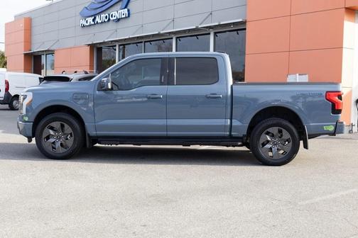 2023 Ford F-150 Lightning LARIAT