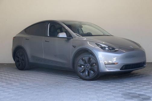 Gray 2025 Tesla Model Y Long Range