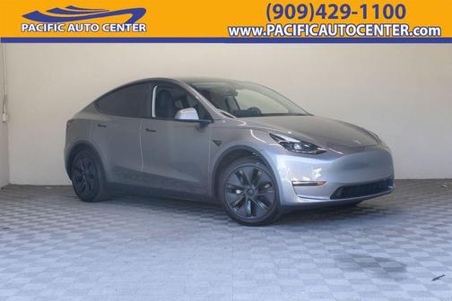 Gray 2025 Tesla Model Y Long Range