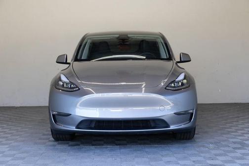 Gray 2025 Tesla Model Y Long Range