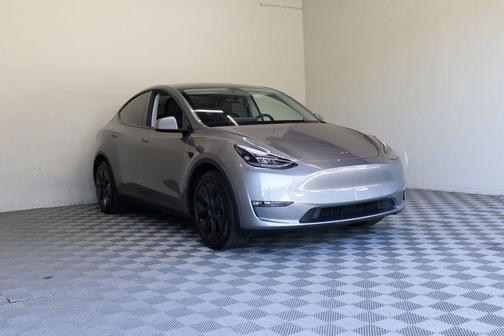 Gray 2025 Tesla Model Y Long Range