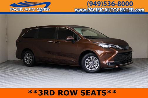 2021 Toyota Sienna XLE