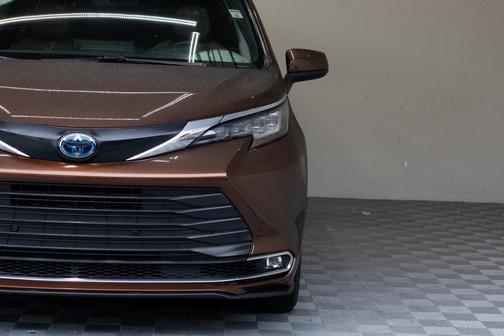 2021 Toyota Sienna XLE