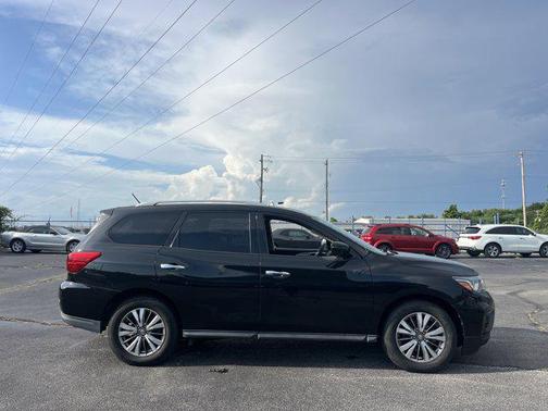 2018 Nissan Pathfinder SL
