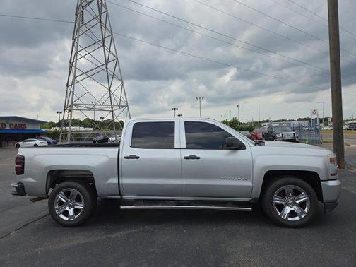 2018 Chevrolet Silverado 1500 Custom