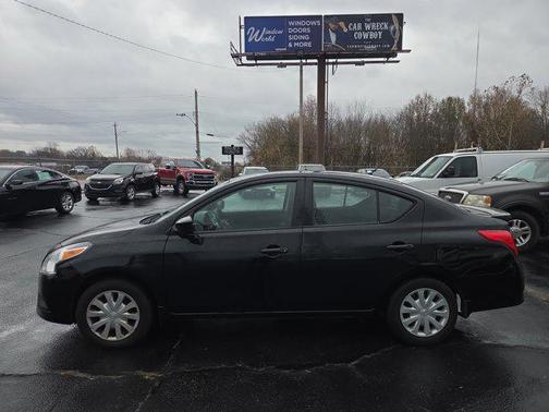 2018 Nissan Versa 1.6 S+