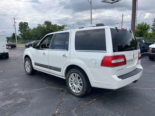 2014 Lincoln Navigator Base