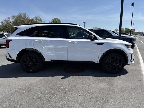 Glacial White Pearl 2023 Kia Sorento SX