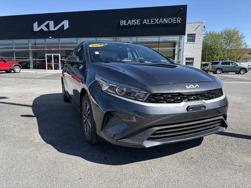 Gravity Gray 2023 Kia Forte LXS