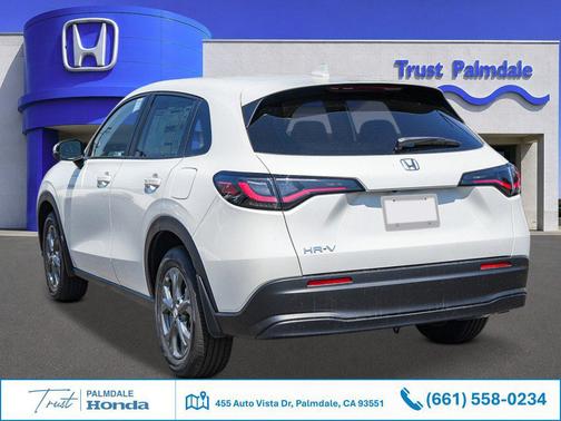 Platinum White Pearl 2027 Honda HR-V LX