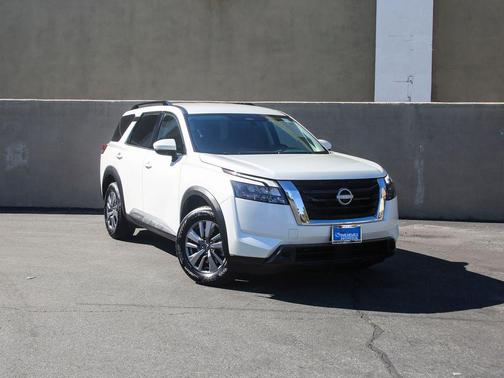 2024 Nissan Pathfinder SV FWD