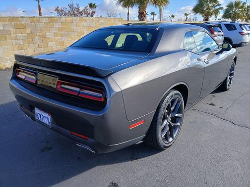 2021 Dodge Challenger SXT