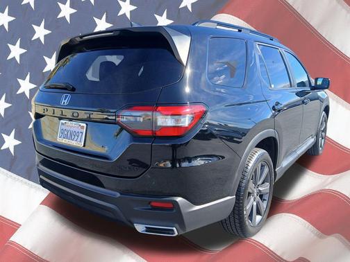 2023 Honda Pilot 2WD Sport