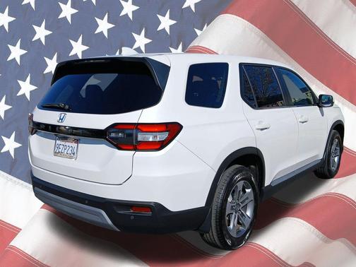 2023 Honda Pilot 2WD EX-L 8 Passenger