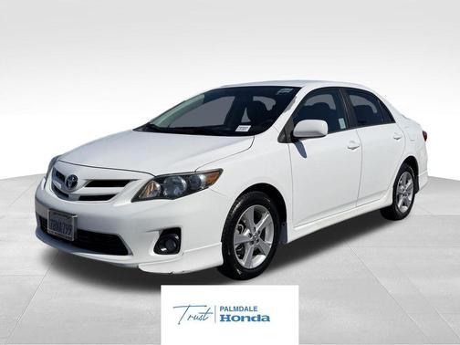 Super White 2013 Toyota Corolla S