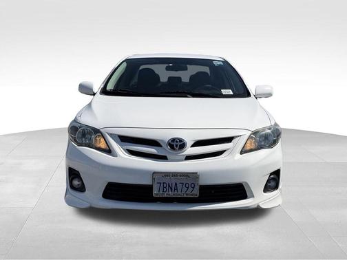Super White 2013 Toyota Corolla S