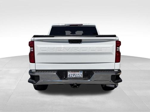 Summit White 2022 Chevrolet Silverado 1500 LT