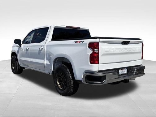 Summit White 2022 Chevrolet Silverado 1500 LT