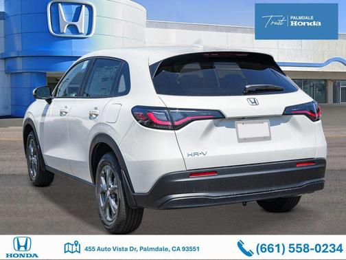 Platinum White Pearl 2027 Honda HR-V LX