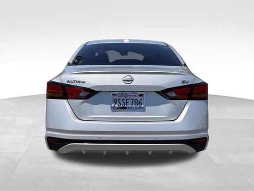 Brilliant Silver Metallic 2024 Nissan Altima 2.5 SV