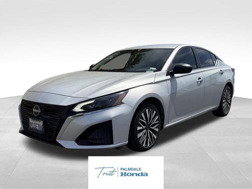 Brilliant Silver Metallic 2024 Nissan Altima 2.5 SV