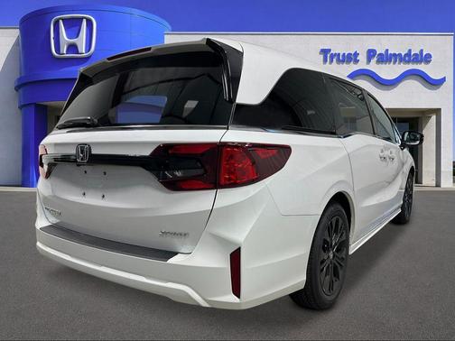 Platinum White Pearl 2026 Honda Odyssey Sport-L