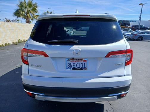 2021 Honda Pilot Touring 8-Passenger