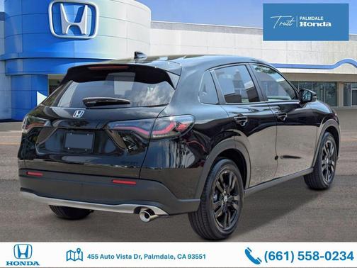 Crystal Black Pearl 2027 Honda HR-V Sport