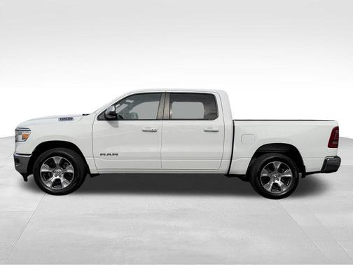 Bright White Clearcoat 2024 RAM 1500 Laramie