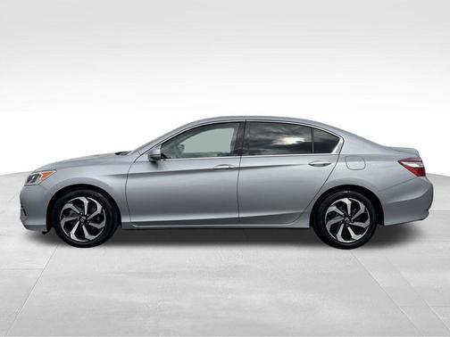 Lunar Silver Metallic 2017 Honda Accord EX-L