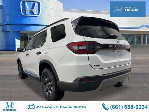 Platinum White Pearl 2026 Honda Pilot TrailSport