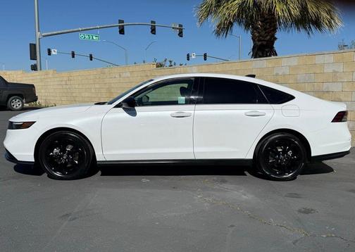 Platinum White Pearl 2025 Honda Accord SE