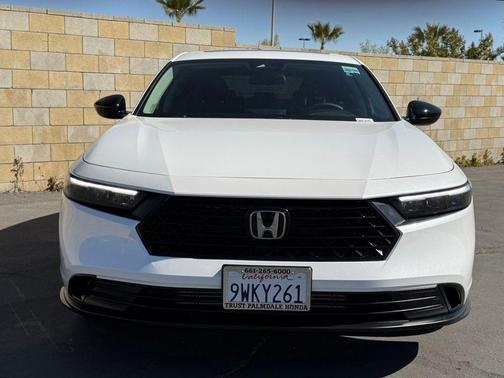 Platinum White Pearl 2025 Honda Accord SE