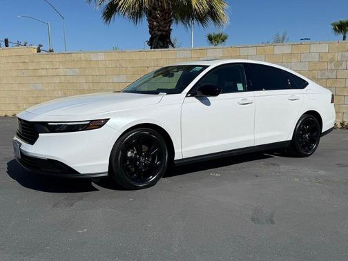 Platinum White Pearl 2025 Honda Accord SE