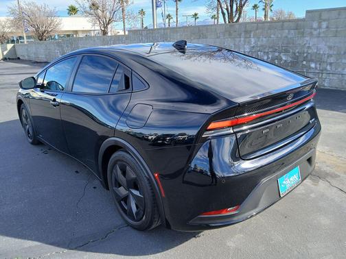 2023 Toyota Prius LE