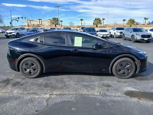 2023 Toyota Prius LE