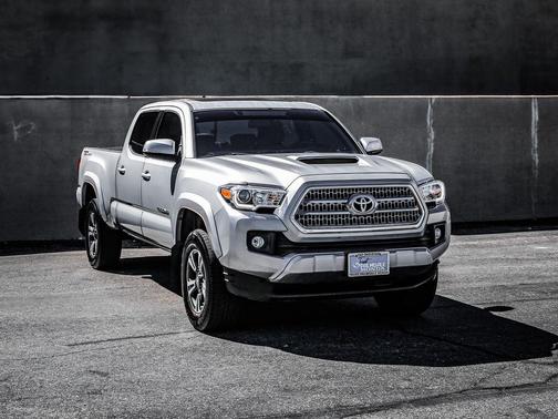 2016 Toyota Tacoma TRD Sport