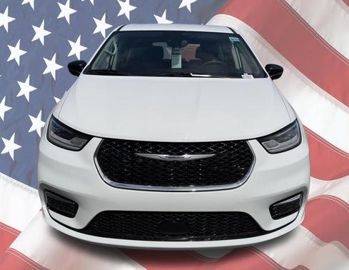 Bright White Clearcoat 2024 Chrysler Pacifica Touring L