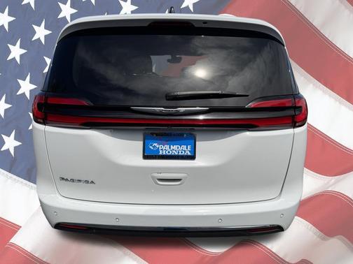 Bright White Clearcoat 2024 Chrysler Pacifica Touring L