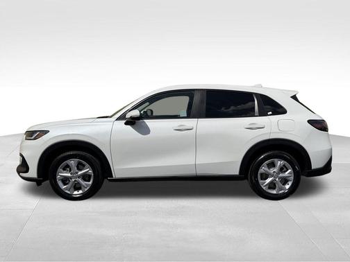 Platinum White Pearl 2024 Honda HR-V LX