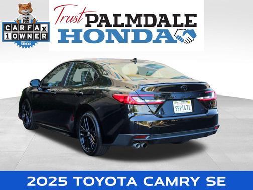 2025 Toyota Camry SE