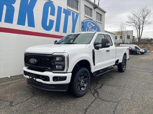 2025 Ford F-350 XLT