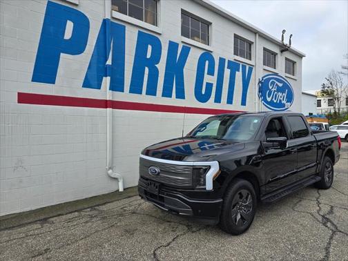 2022 Ford F-150 Lightning LARIAT