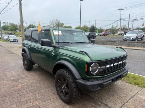 ERUPTION GREEN METALLIC 2025 Ford Bronco Big Bend