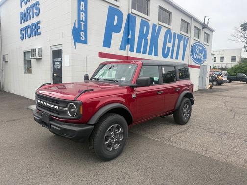 Ruby Red Metallic Tinted Clearcoat 2026 Ford Bronco Big Bend