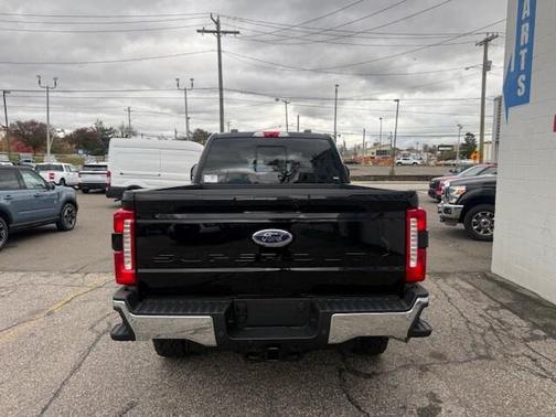 2026 Ford F-350 Lariat